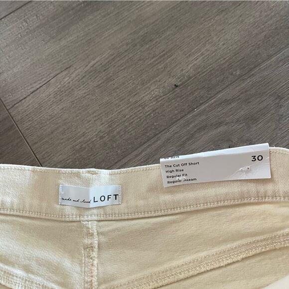 New LOFT Star Fresh Cream High Rise Cut Off Denim Shorts - Picture 5 of 7